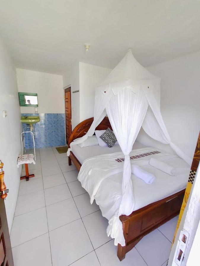 Bintang Bungalow Tour & Travel Kelimutu Exterior photo